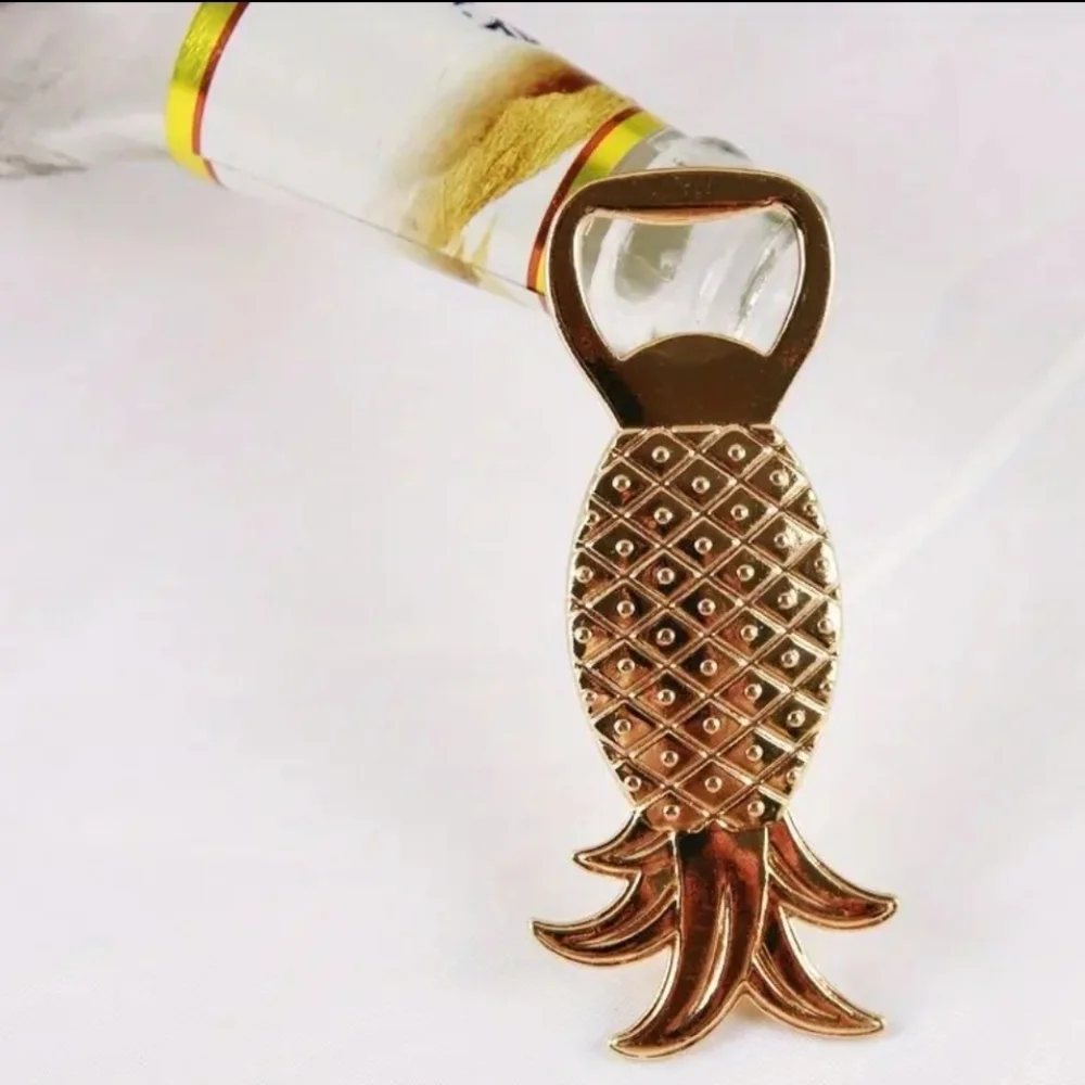 ▪️ Pineapple shaped bottle  gold opener ✨️💛
